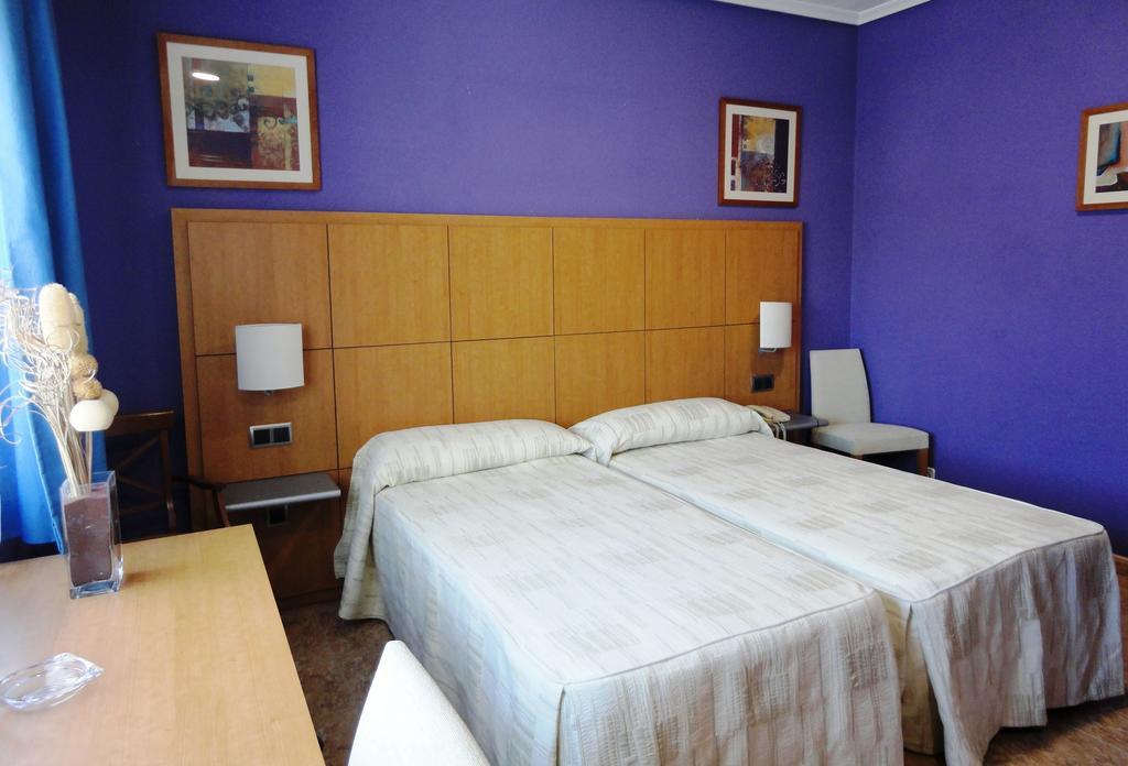 Hotel Mirador Velilla de San Antonio Bagian luar foto